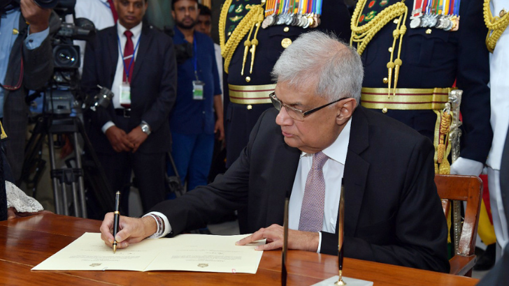 https://www.salarnews.in/public/uploads/images/newsimages/maannewsimage22082025_203250_Ranil Sri Lanka.png